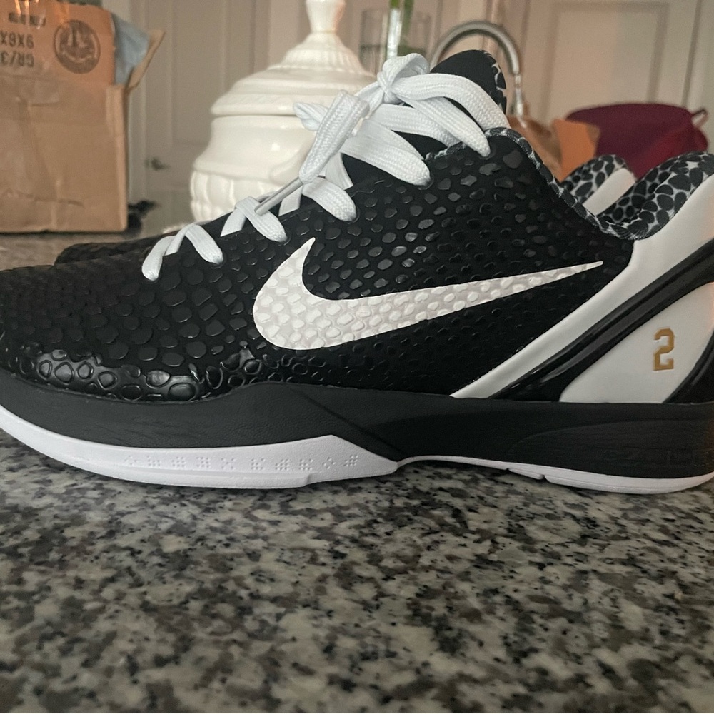 Brand new, never worn, Kobe 6 mambacitas